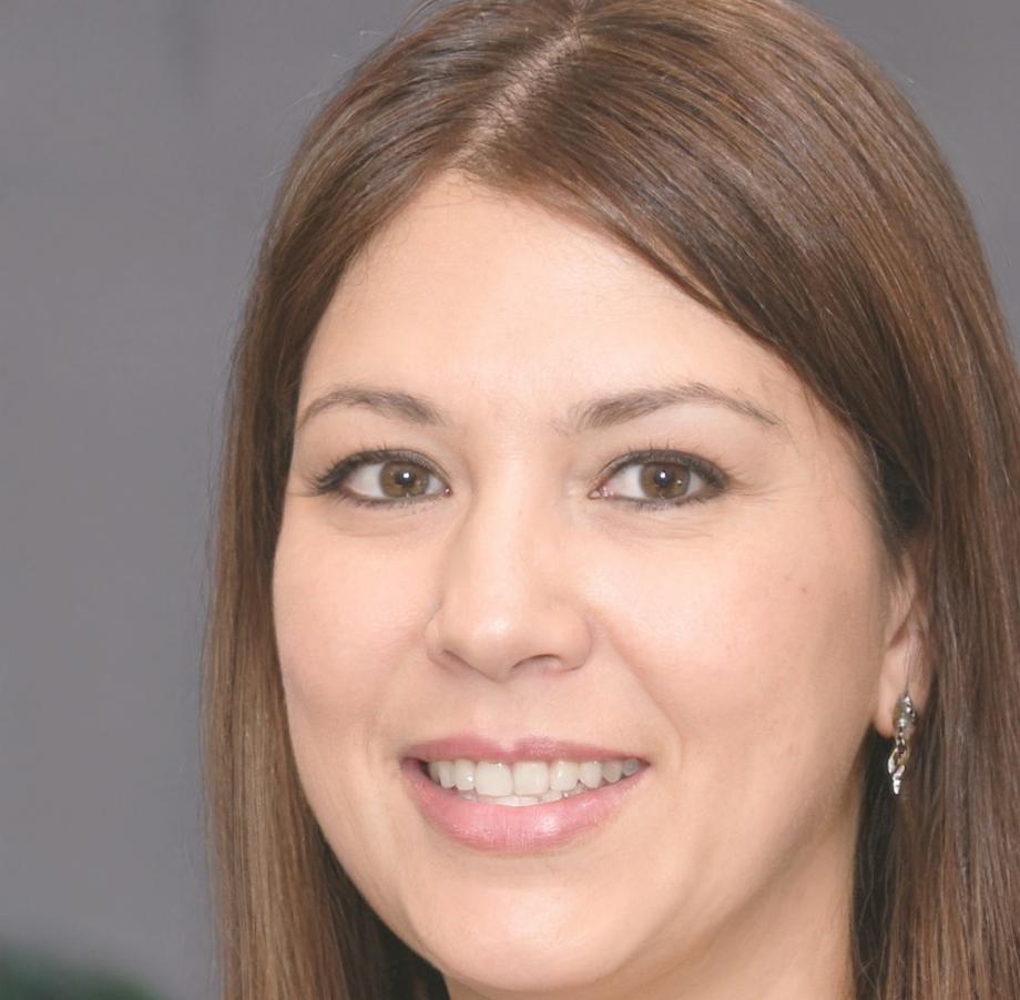 Trainerin erklärt Netzwerkkonzepte anhand von Diagrammen